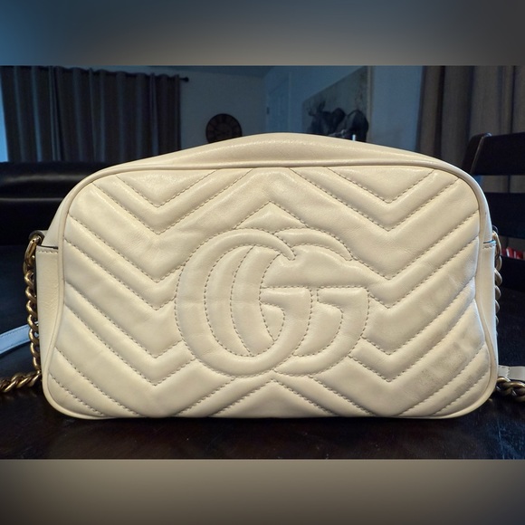 Authentic Gucci Small Camera Bag - Picture 2 of 16